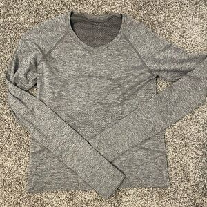 Lululemon Swiftly Tech Long Sleeve Race Length Crew
